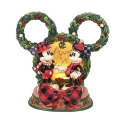 Magical Winter Moments Mickey Minnie Diorama