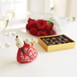 Lovely Dreams Snoopy Laying a Heart Figurine Peanuts by Jim Shore