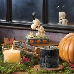 A Spooky Encounter Woodstock Scaring Snoopy Peanuts by Jim Shore